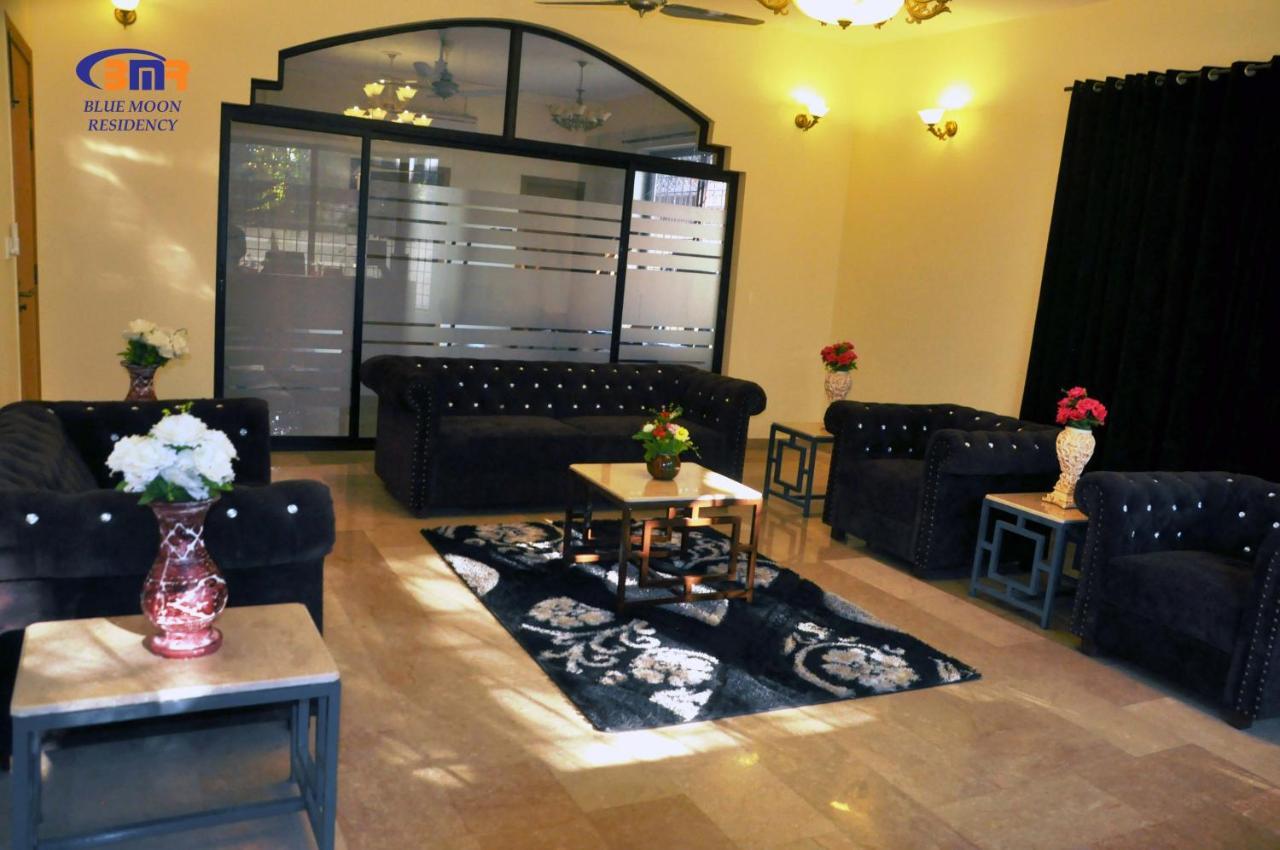 Blue Moon Residency Hotel Исламабад Екстериор снимка