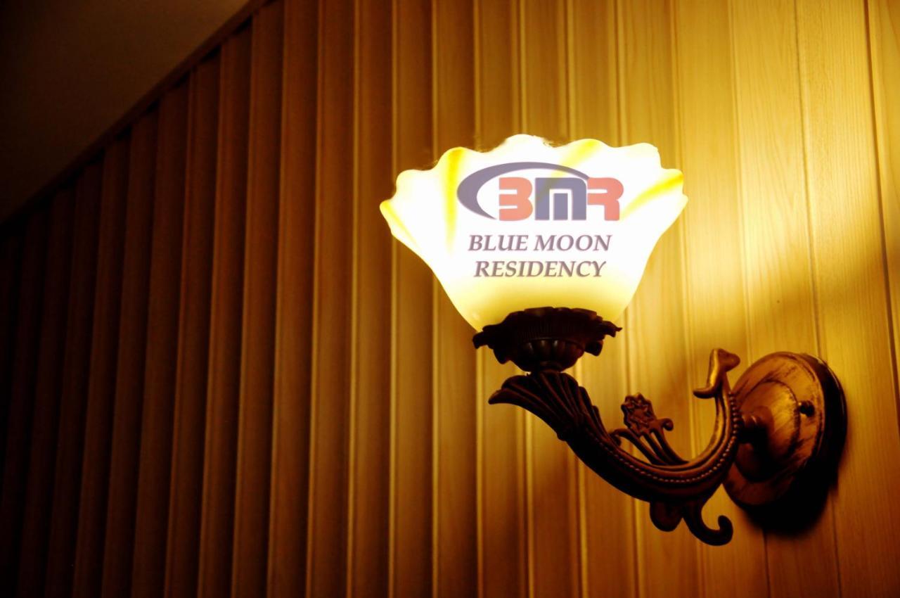 Blue Moon Residency Hotel Исламабад Екстериор снимка