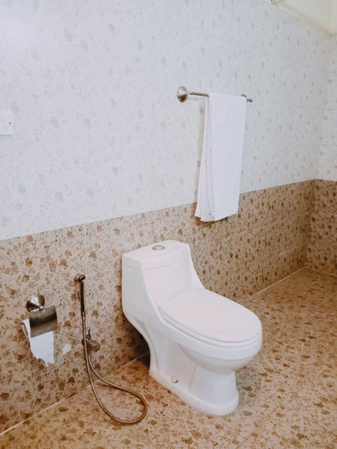 Blue Moon Residency Hotel Исламабад Екстериор снимка